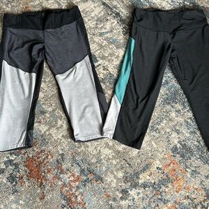 Athletic Capri Leggings with Teal and Gray Accents